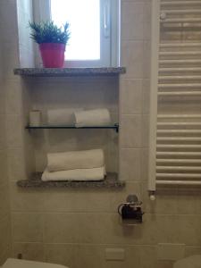 A bathroom at B&B Primerano SP73 Még 37 kép