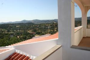 Uma vista da montanha tirada da casa de temporada 