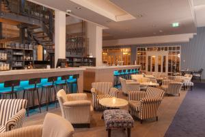 Lounge nebo bar v ubytování Grand Hotel Ter Duin