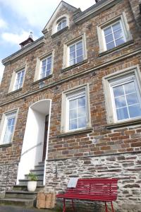 Galeriebild der Unterkunft Herrenhaus - Weingut Freiherr v. Landenberg in Ediger-Eller