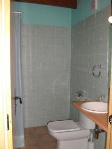 Ett badrum på Hostal Rural Aude