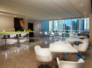 Uma área de estar em Megapolis Hotel Panama