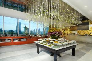 Comida no hotel ou em algum lugar perto