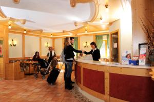 Hosté ubytování Residence Kristall- Fiemme Holidays + 25 fotografií