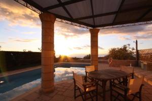 The swimming pool at or close to Trochalo Villas