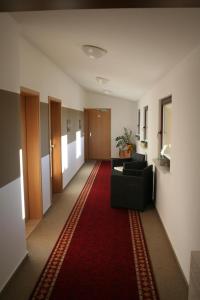 Kuchyň nebo kuchyňský kout v ubytování Hotel Bergmühle