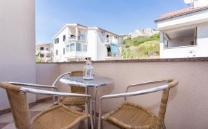 En balkon eller terrasse på Apartments Mira