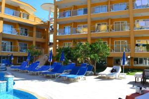 Πισίνα στο ή κοντά στο Begonville Apart Hotel