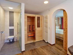 Łóżko lub łóżka w pokoju w obiekcie Hotel Gundolf