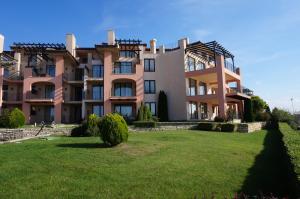 Bygningen som lejligheden ligger i + 31 billeder