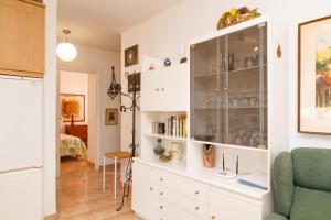 Kuchnia lub aneks kuchenny w obiekcie Carabeillo 13 Apartments Casasol