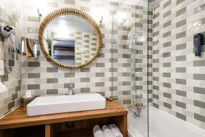 Koupelna v ubytování Baya Hotel