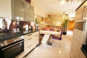 Η κουζίνα ή μικρή κουζίνα στο Villa Casper