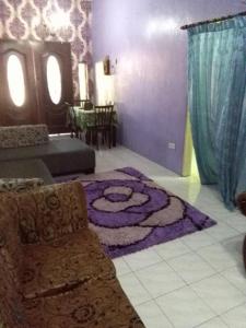 Gallery image of Deenaz Utara Homestay in Alor Setar