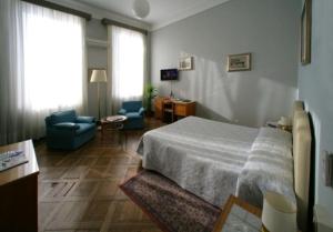 Postel nebo postele na pokoji v ubytování Hotel Mediterranee + 37 fotografií