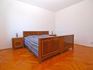 Ein Bett oder Betten in einem Zimmer der Unterkunft Apartments Duilija 1301