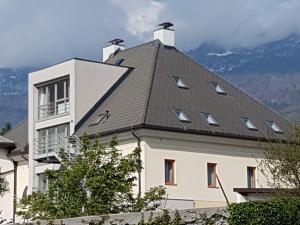 Nespecifikovaný výhled na hory nebo výhled na hory při pohledu z hotelu