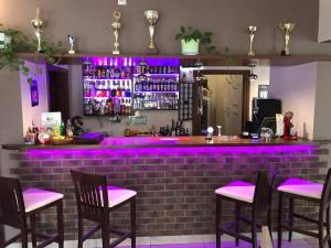 Lounge alebo bar v ubytovaní Gościniec Oaza Sorkwity