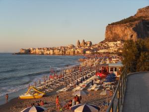 Gallery image of B&b Cefalù in Cefalù