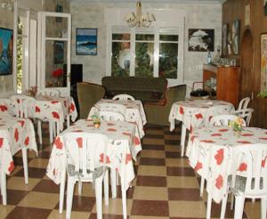 Restaurace v ubytování Hotel Comodoro