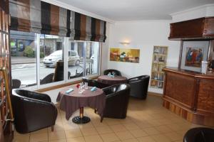 Gallery image of Hotel Le Suroit in Perros-Guirec