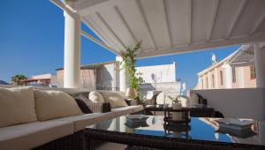 Een zitgedeelte bij La Settima Luna Hotel
