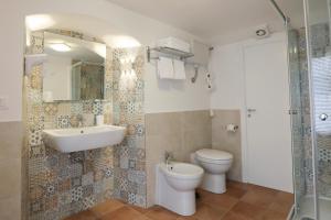 A bathroom at Antico Borgo