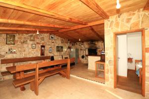 Fotografie z fotogalerie ubytování Holliday home Robinson Tourism Maria v destinaci Jezera