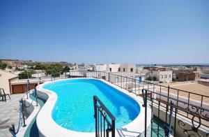 Bazén v ubytování Blue Sea B&b nebo v jeho okolí