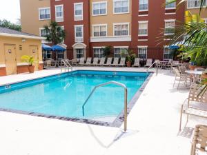 A piscina localizada em Extended Stay America Suites - Orlando - Convention Center - 6443 Westwood ou nos arredores