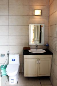 Ein Badezimmer in der Unterkunft Hoang Gia Doc Let