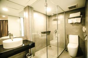 A bathroom at Hotel Sfera