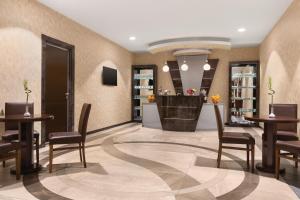 Posezení v ubytování Days Hotel By Wyndham Baku