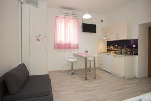 Kuchyňa alebo kuchynka v ubytovaní Summer Bay Apartments