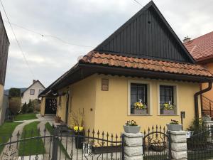 The building in which the holiday home is located