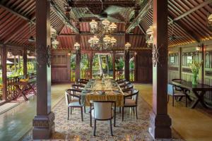 Ресторан / где поесть в Diamond Beach Villa Lombok