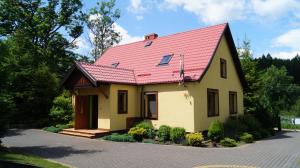 Budynek, w którym mieści się domek letniskowy