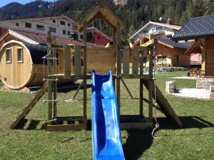 Herní místnost nebo prostor pro děti v ubytování Ferienhütten Lechtal Chalets