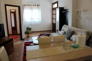 Posedenie v ubytovaní Apartment MIS Floura