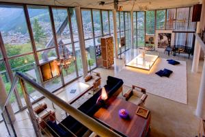 Galeriebild der Unterkunft Luxury Chalets & Apartments by Mountain Exposure in Zermatt