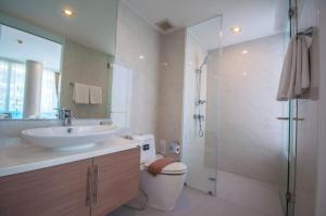 Et badeværelse på My Resort Family Condo + 13 billeder