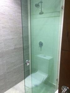 Ένα μπάνιο στο AMD Hotel