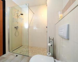 Koupelna v ubytování Relaxzone 202 - Hohen Wieschendorf + 7 fotografií