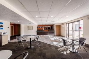 Χώρος καθιστικού στο Motel 6-Great Falls, MT