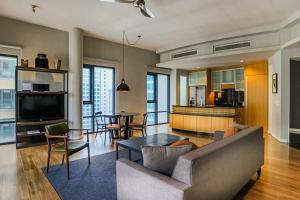 Kuchyň nebo kuchyňský kout v ubytování E&O Residences Kuala Lumpur