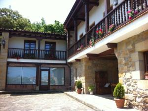 Foto dalla galleria di Posada Mar de Santillana a Ubiarco