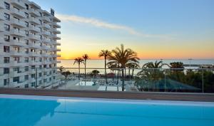 Hotel Ocean House Costa del Sol, Affiliated by Meliá内部或周边的泳池