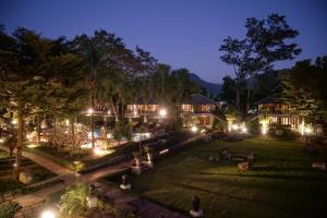 Ein Garten an der Unterkunft The Quarter Pai