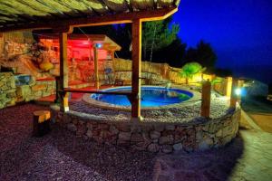 Basen w obiekcie Holiday Getaway Caric lub w pobliżu
