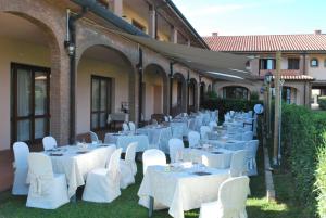 Restaurace v ubytování Hotel Borgo degli Olivi